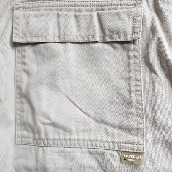 Levi's Silvertab  Size 36 Multiple cargo pockets, relaxed Y2K street 100% cotton - Picture 8 of 11